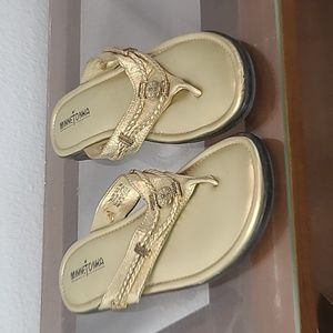 Minnetonka gold sandals size 9